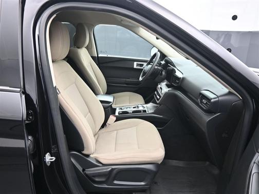 2020 Ford Explorer Base