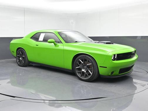 2017 Dodge Challenger R/T Plus