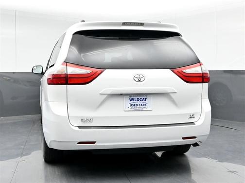 2015 Toyota Sienna LE