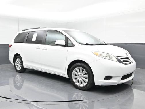 2015 Toyota Sienna LE