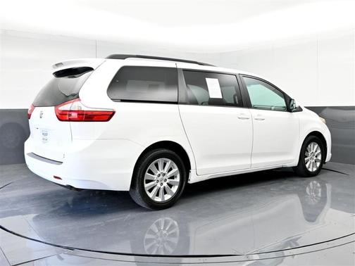 2015 Toyota Sienna LE
