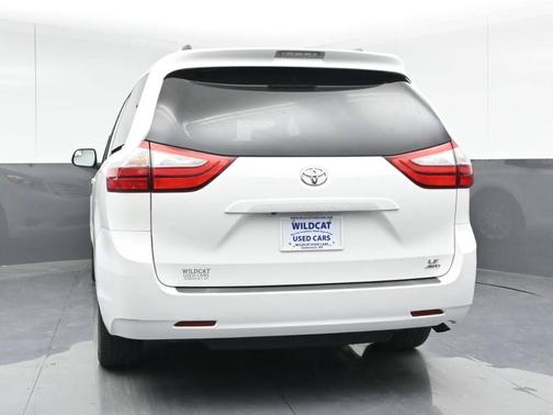 2015 Toyota Sienna LE
