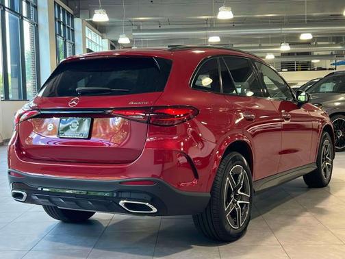 2025 Mercedes-Benz GLC 300 4MATIC