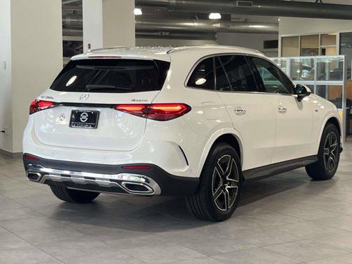 2025 Mercedes-Benz GLC 350e Base