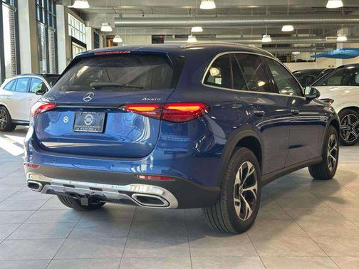 2025 Mercedes-Benz GLC 350e Base