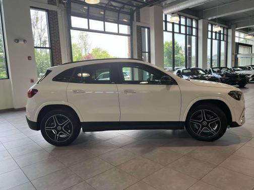 2025 Mercedes-Benz GLA 250 4MATIC