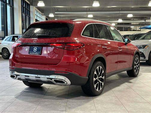 2025 Mercedes-Benz GLC 350e Base