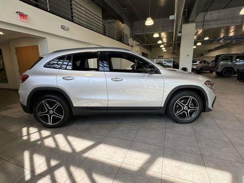 2021 Mercedes-Benz GLA 250 Base 4MATIC