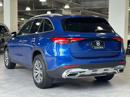 2025 Mercedes-Benz GLC 300 4MATIC