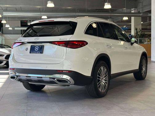 2025 Mercedes-Benz GLC 300 4MATIC