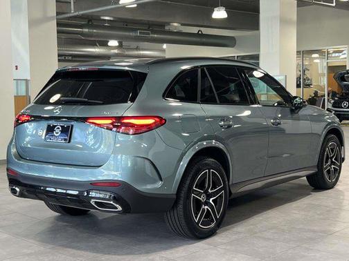 2025 Mercedes-Benz GLC 300 4MATIC