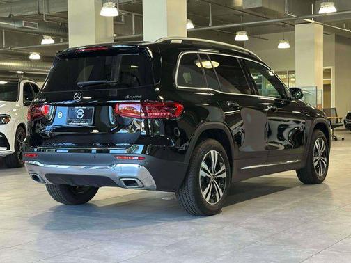 2025 Mercedes-Benz GLB 250 4MATIC