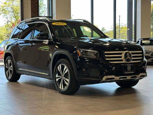 2025 Mercedes-Benz GLB 250 4MATIC