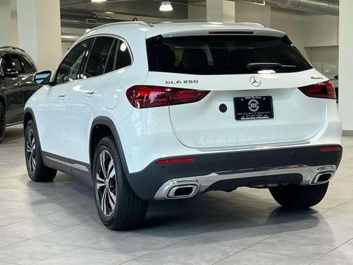2025 Mercedes-Benz GLA 250 4MATIC