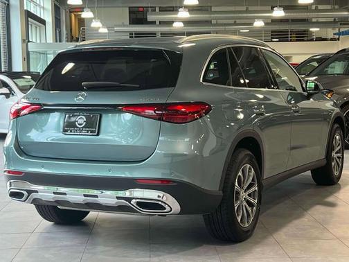 2025 Mercedes-Benz GLC 300 4MATIC