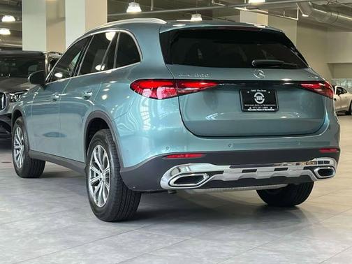 2025 Mercedes-Benz GLC 300 4MATIC