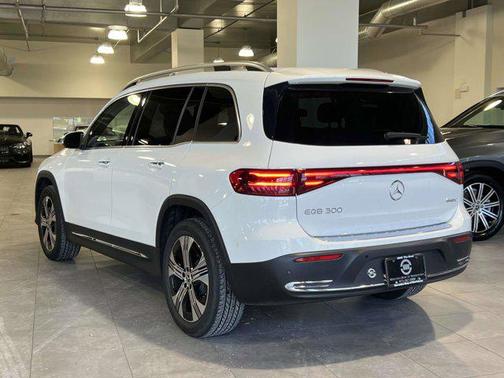 2024 Mercedes-Benz EQB 300 4MATIC