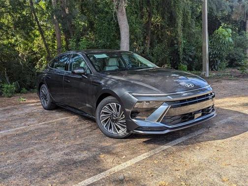 2024 Hyundai SONATA Hybrid SE
