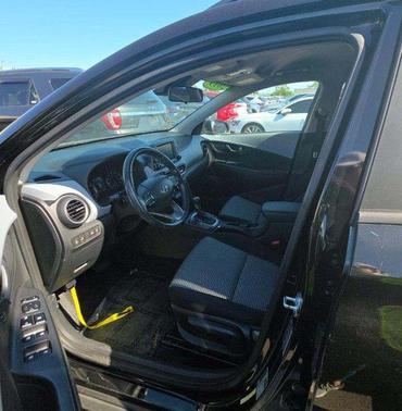 Ultra Black Pearl 2019 Hyundai KONA SEL