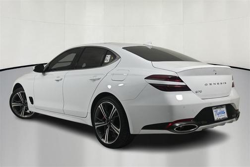 2025 Genesis G70 2.5T RWD