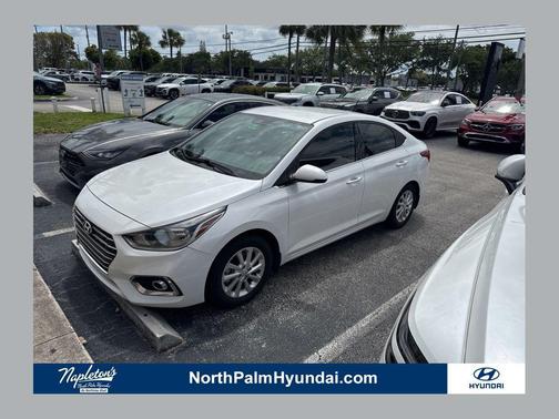 Frost White Pearl 2022 Hyundai Accent SEL