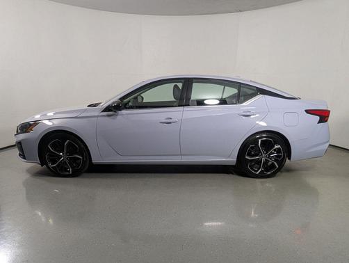 Gray Sky Pearl 2024 Nissan Altima SR FWD