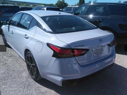 Gray Sky Pearl 2024 Nissan Altima SR FWD