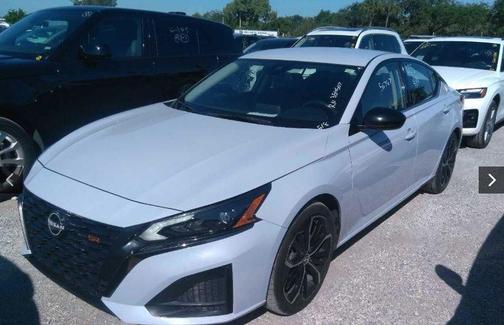 Gray Sky Pearl 2024 Nissan Altima SR FWD