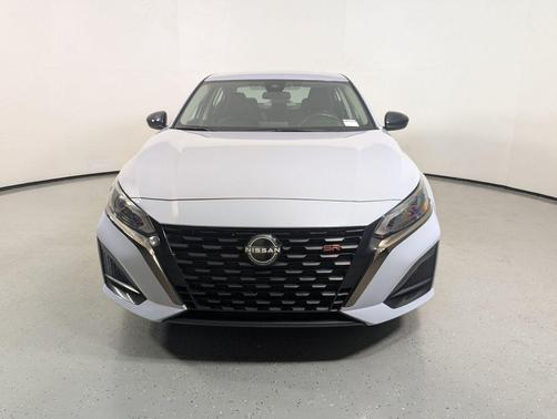 Gray Sky Pearl 2024 Nissan Altima SR FWD