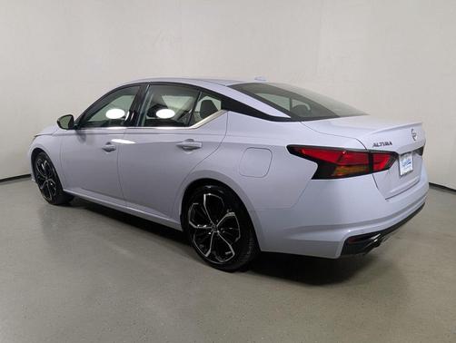Gray Sky Pearl 2024 Nissan Altima SR FWD