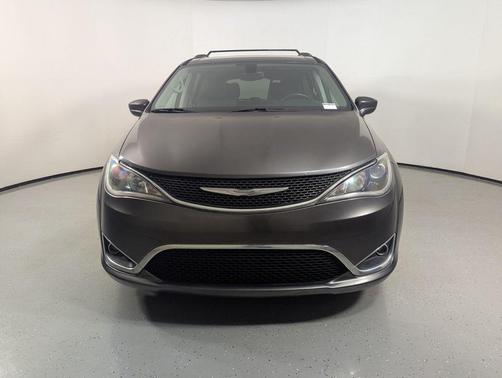 Granite Crystal Metallic Clearcoat 2018 Chrysler Pacifica Touring-L