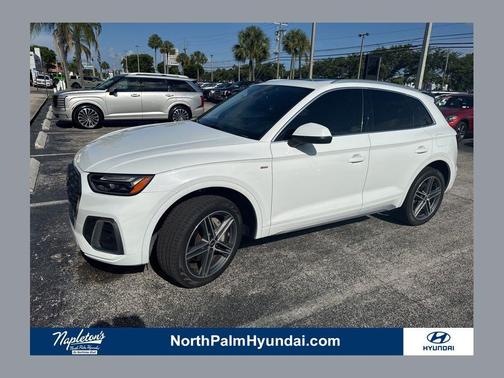 Glacier White Metallic 2021 Audi Q5 Premium Plus 55 TFSI e quattro S tronic