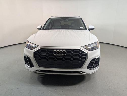 Glacier White Metallic 2021 Audi Q5 Premium Plus 55 TFSI e quattro S tronic