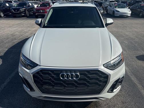 Glacier White Metallic 2021 Audi Q5 Premium Plus 55 TFSI e quattro S tronic
