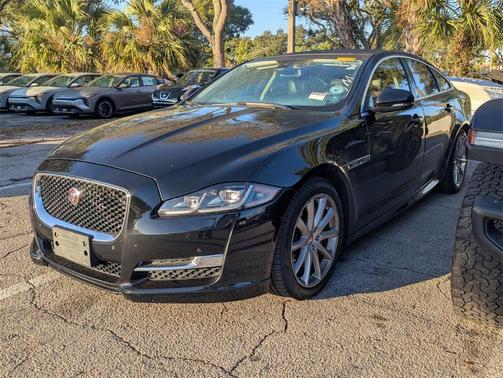 2016 Jaguar XJ XJ R-Sport