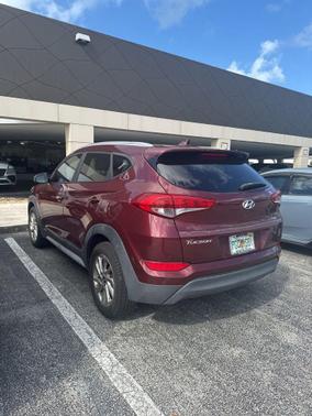 Ruby Wine 2017 Hyundai TUCSON SE Plus