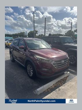 Ruby Wine 2017 Hyundai TUCSON SE Plus