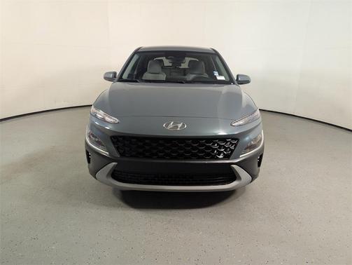2022 Hyundai KONA SE