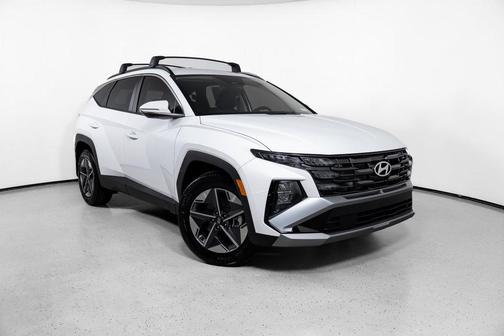 Serenity White Pearl 2026 Hyundai TUCSON SEL Premium