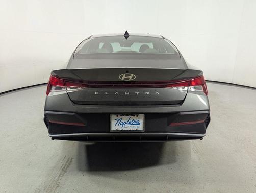 Amazon Gray 2026 Hyundai ELANTRA SE