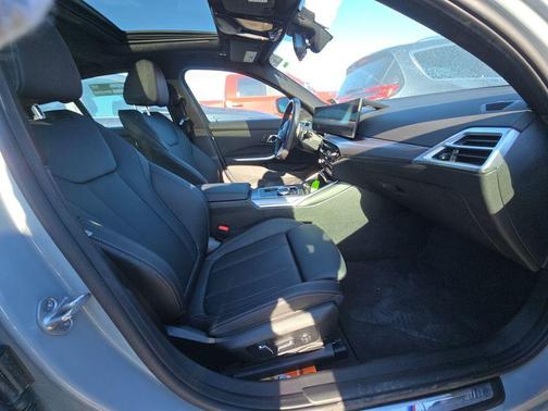 2026 BMW 330 xDrive NA