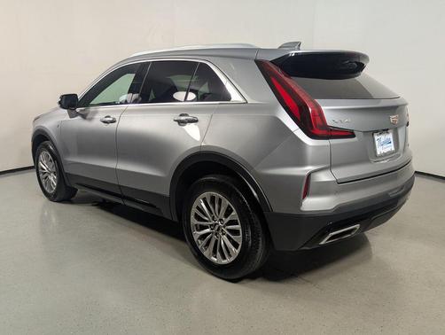 Argent Silver Metallic 2024 Cadillac XT4 Premium Luxury