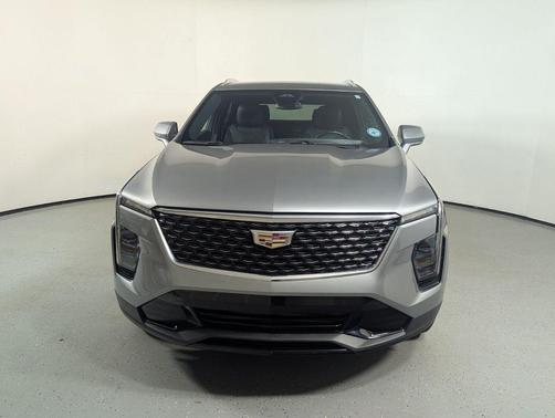 Argent Silver Metallic 2024 Cadillac XT4 Premium Luxury