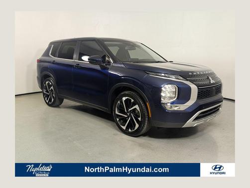 Cosmic Blue Metallic 2024 Mitsubishi Outlander SE