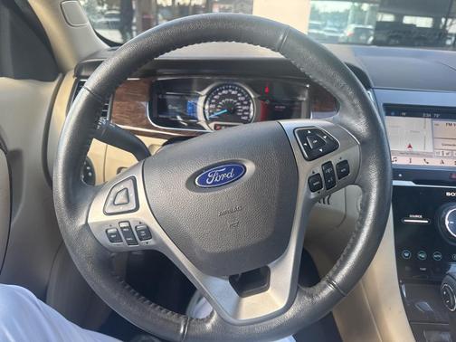 2019 Ford Taurus Limited