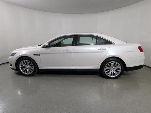 2019 Ford Taurus Limited