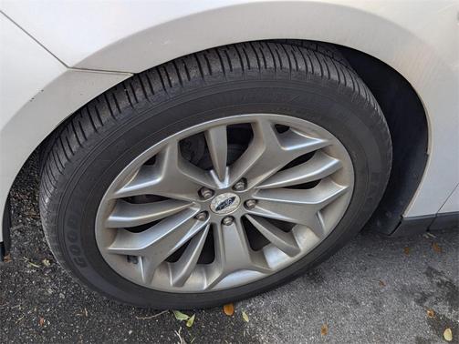 2019 Ford Taurus Limited