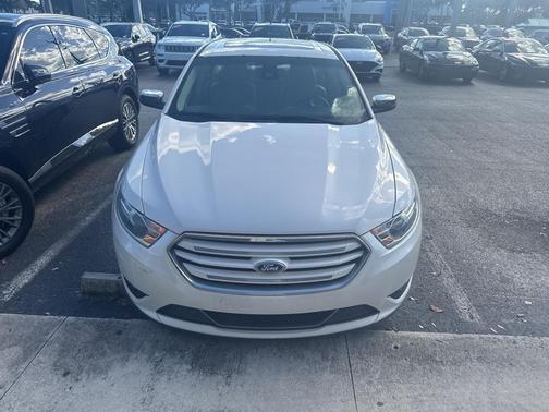 2019 Ford Taurus Limited