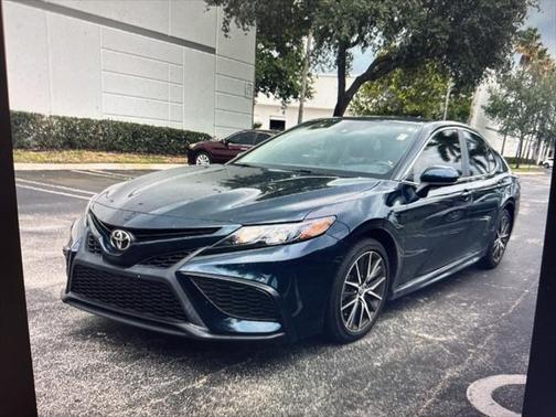 2021 Toyota Camry SE