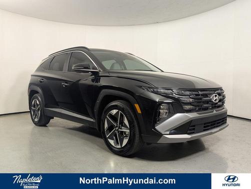 Phantom Black 2025 Hyundai TUCSON SEL Convenience